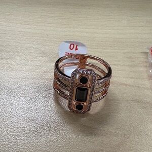Chic Rose Gold and Black Women's Ring